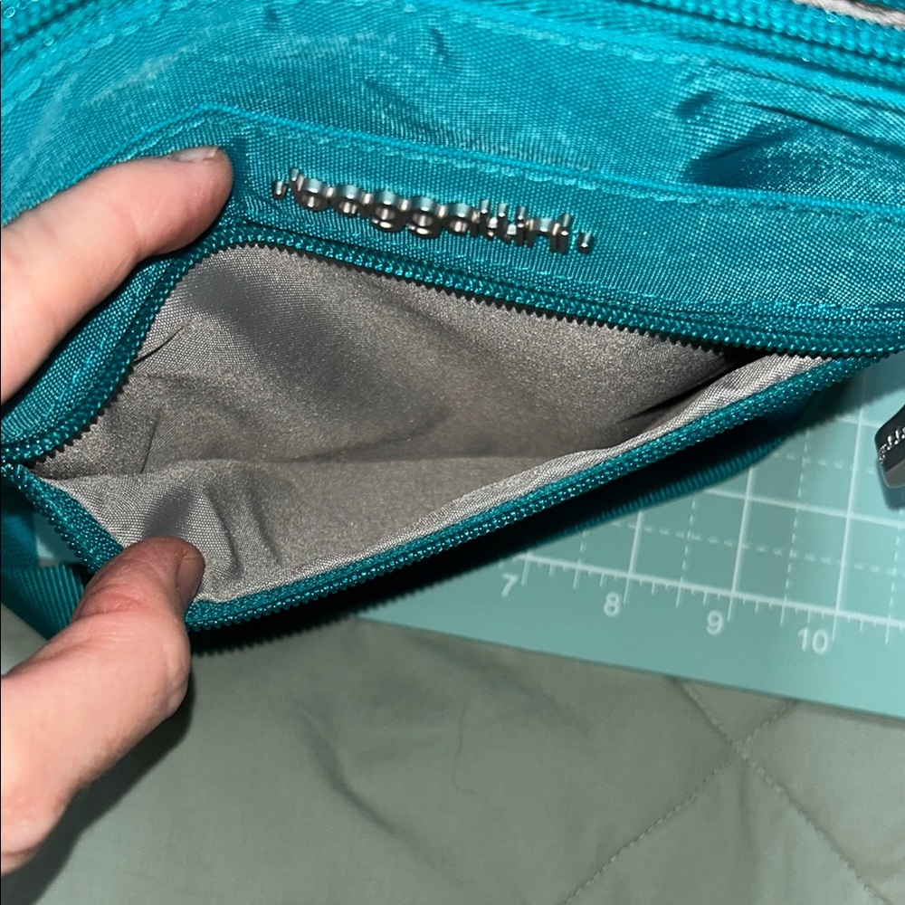 Baggallini Turquoise Crossbody Bag - Picture 7 of 8